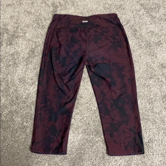 Burgundy Work-Out Crops, M - Picture 2 of 3